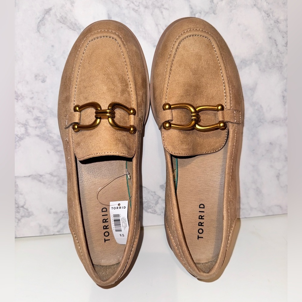 BNWT Torrid Clean Loafer (WW) Size 9.5
